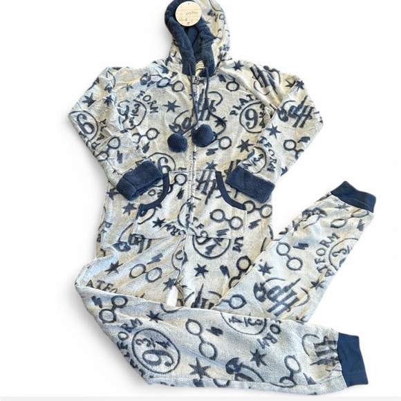 NWT Adult Harry Potter One Piece Faux Fur Zip Up Pajamas. Very soft. Small - Picture 1 of 8